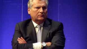 Kwaśniewski w gazowej spółce ministra Janukowycza.<br />
Tusk: fajnie to nie wygląda 